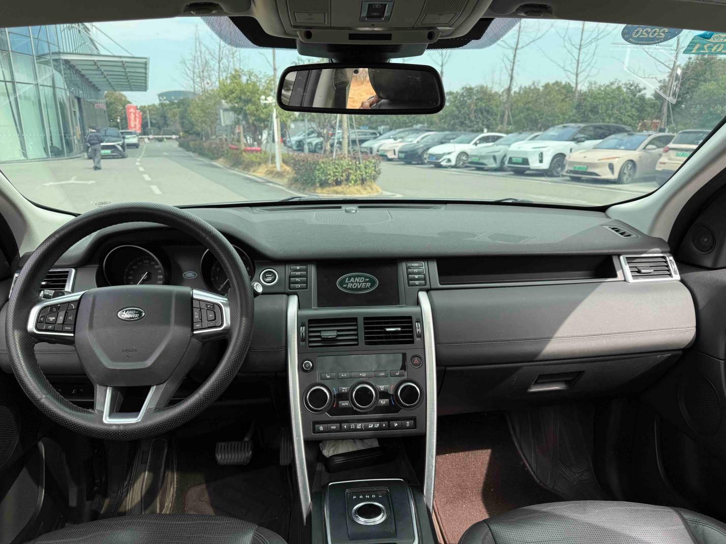 Land Rover Discovery Sport 2019 thumb 7
