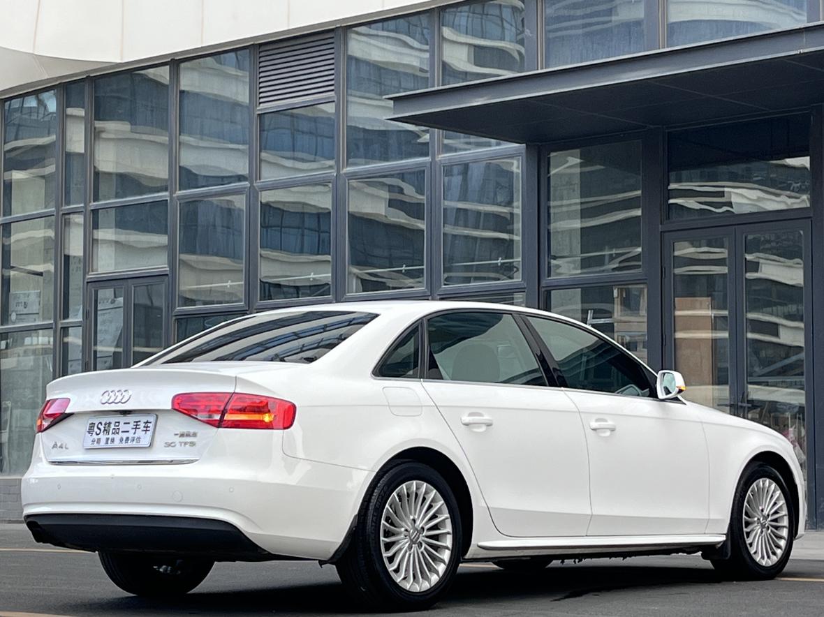 Audi A4 2013 thumb 5