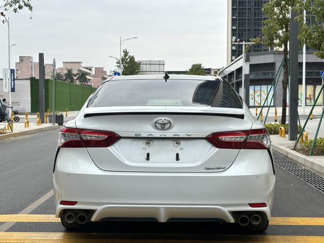 Toyota Camry 2022 thumb 2