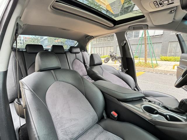 Toyota Camry 2022 thumb 9