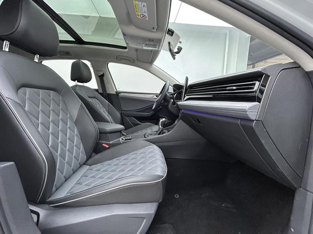 Volkswagen Sagitar 2023 thumb 5
