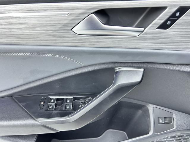 Volkswagen Sagitar 2023 thumb 6