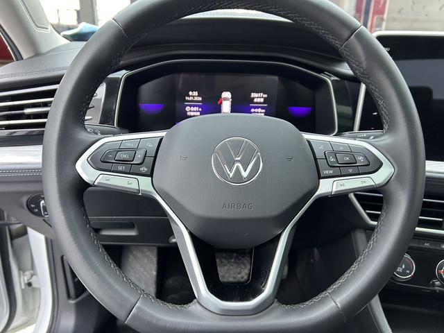 Volkswagen Sagitar 2023 thumb 8