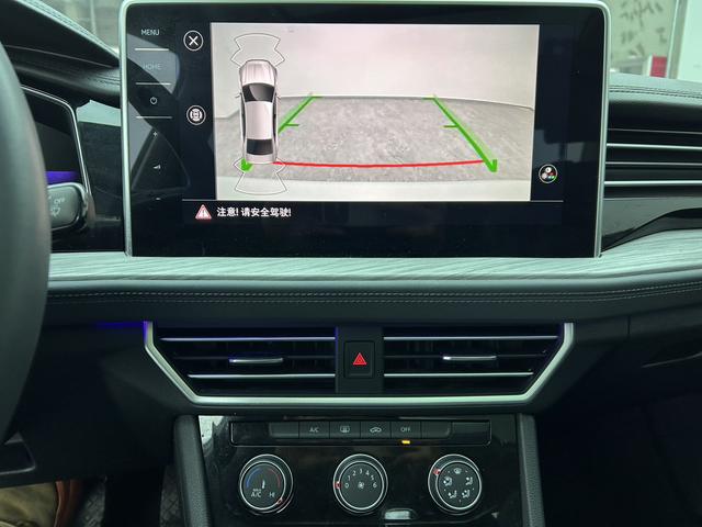 Volkswagen Sagitar 2023 thumb 9