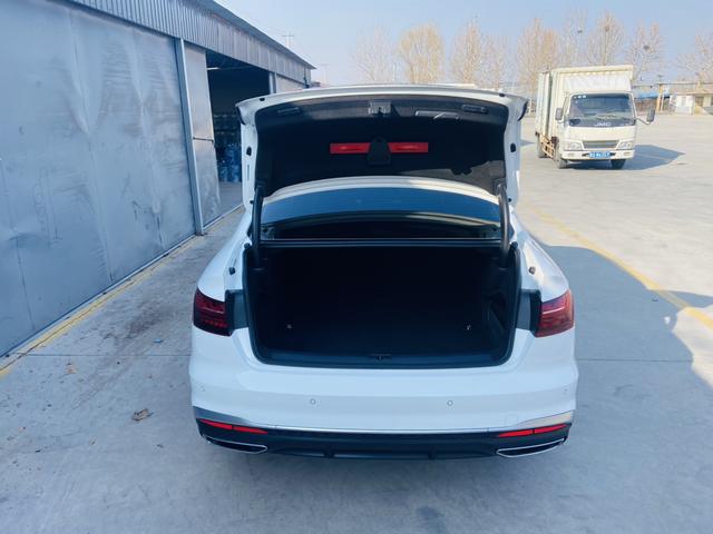 Audi A4 2020 thumb 6