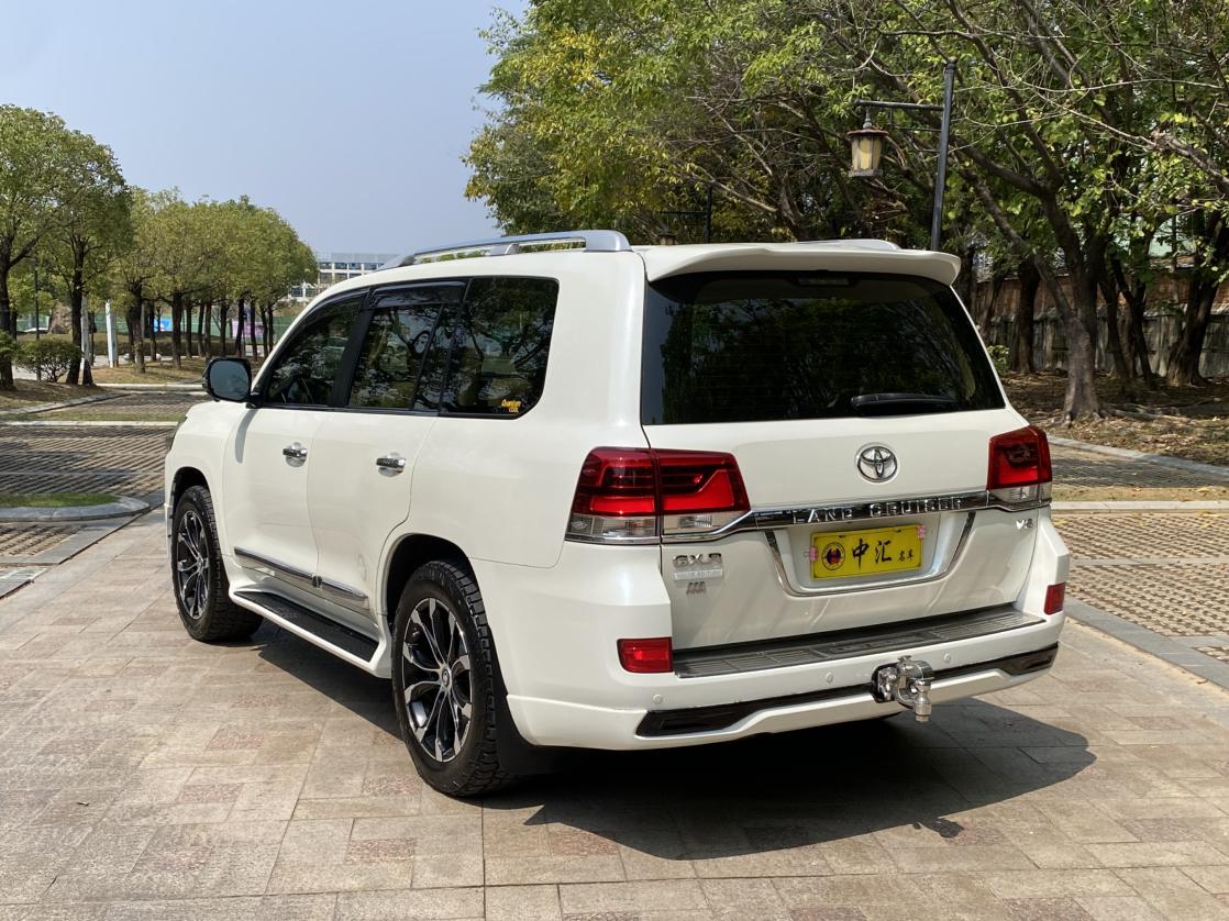 Toyota Land Cruiser 2017 thumb 2