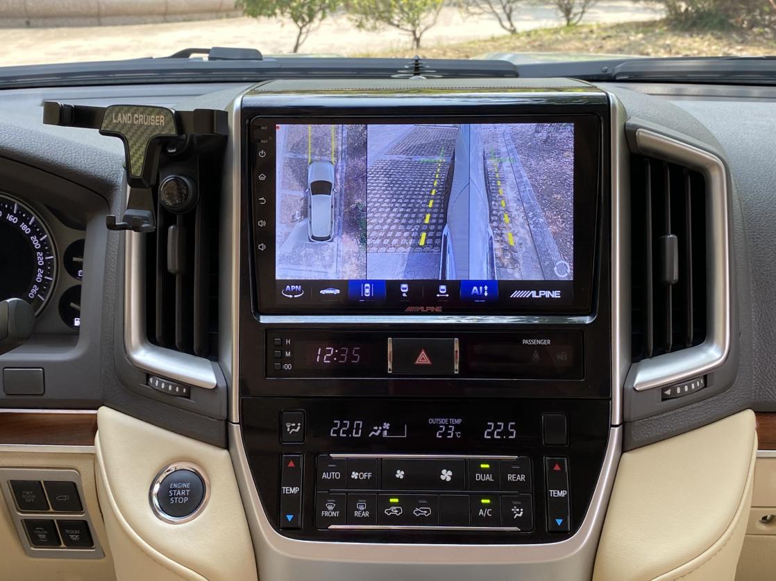 Toyota Land Cruiser 2017 thumb 11