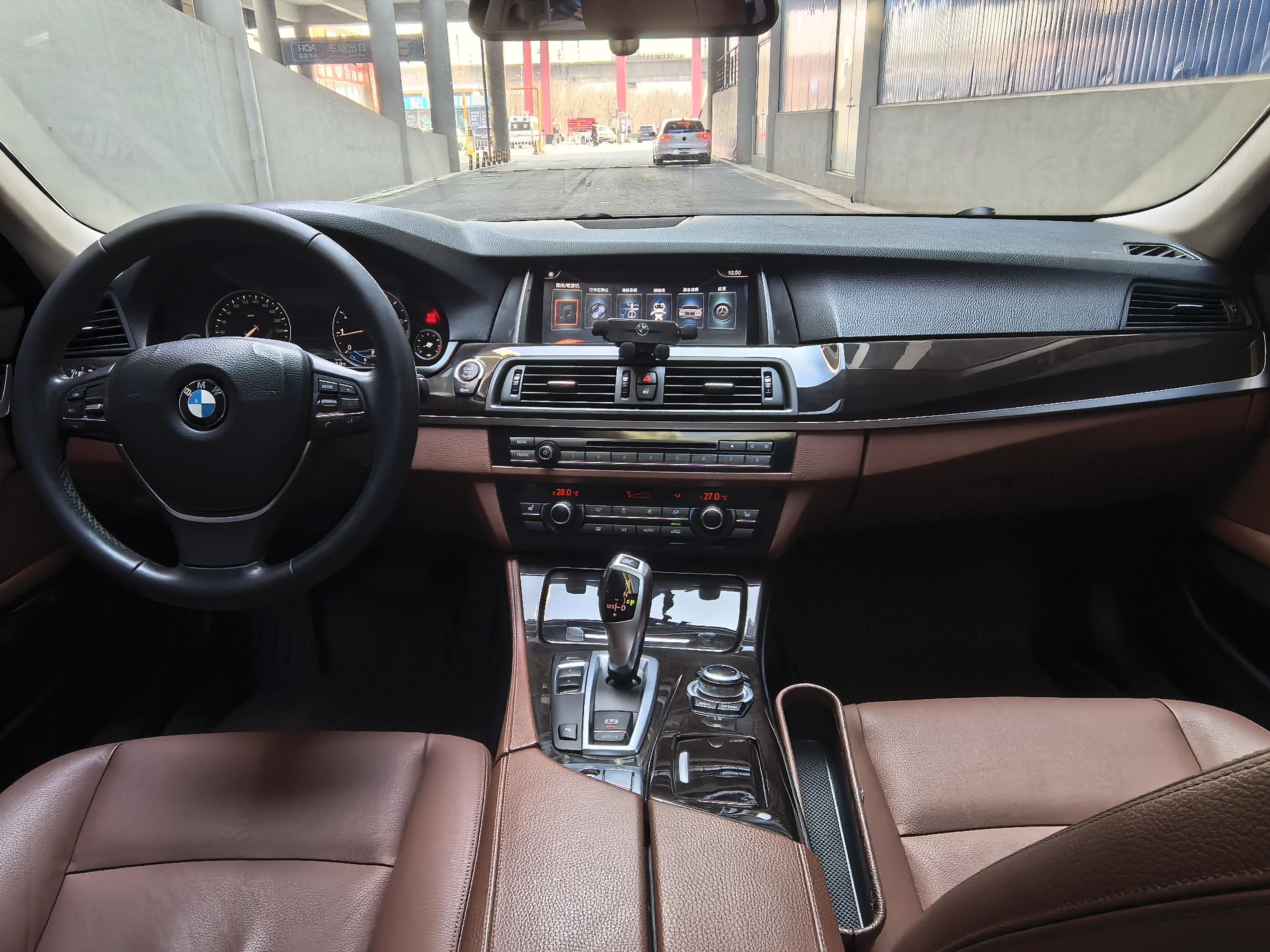BMW 5 серии 2017 thumb 4