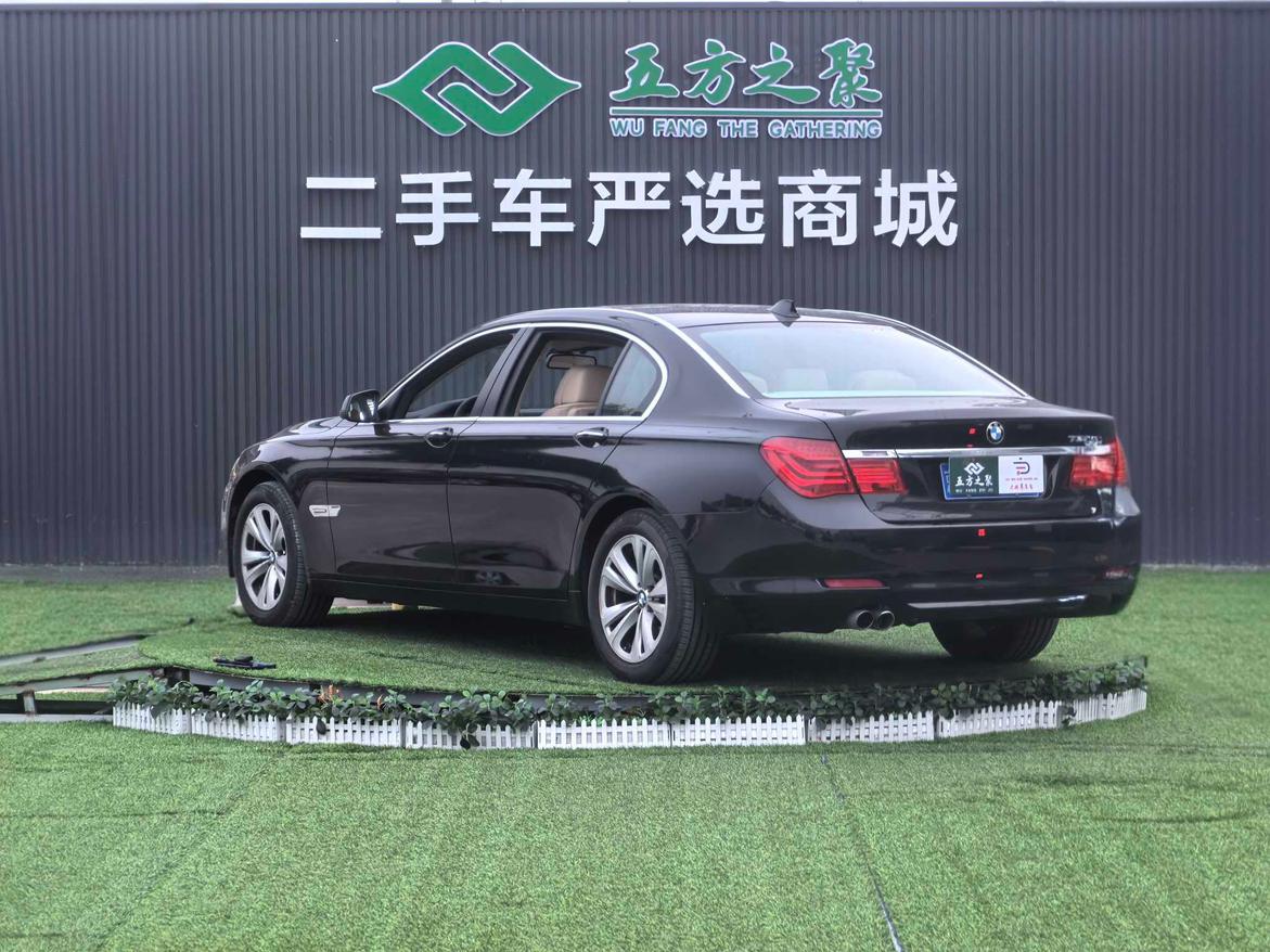 BMW 7 серии 2011 thumb 3