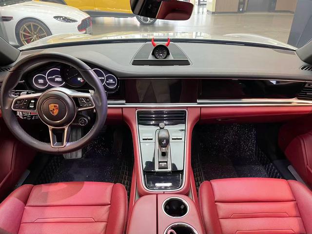 Porsche Panamera 2019 thumb 3