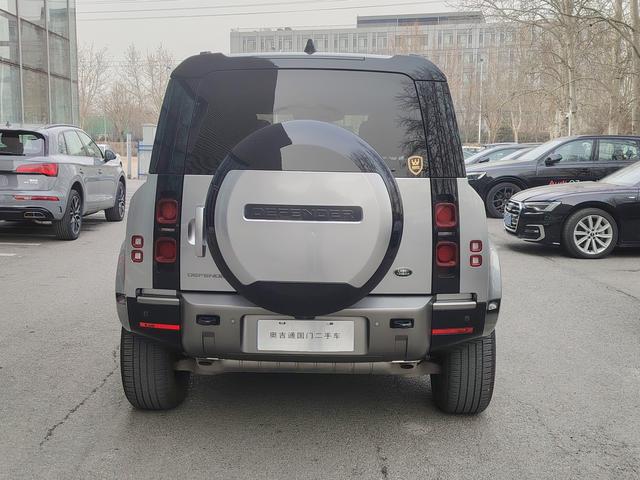 Land Rover Defender 2024 thumb 2