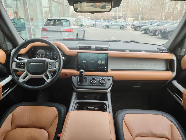 Land Rover Defender 2024 thumb 4