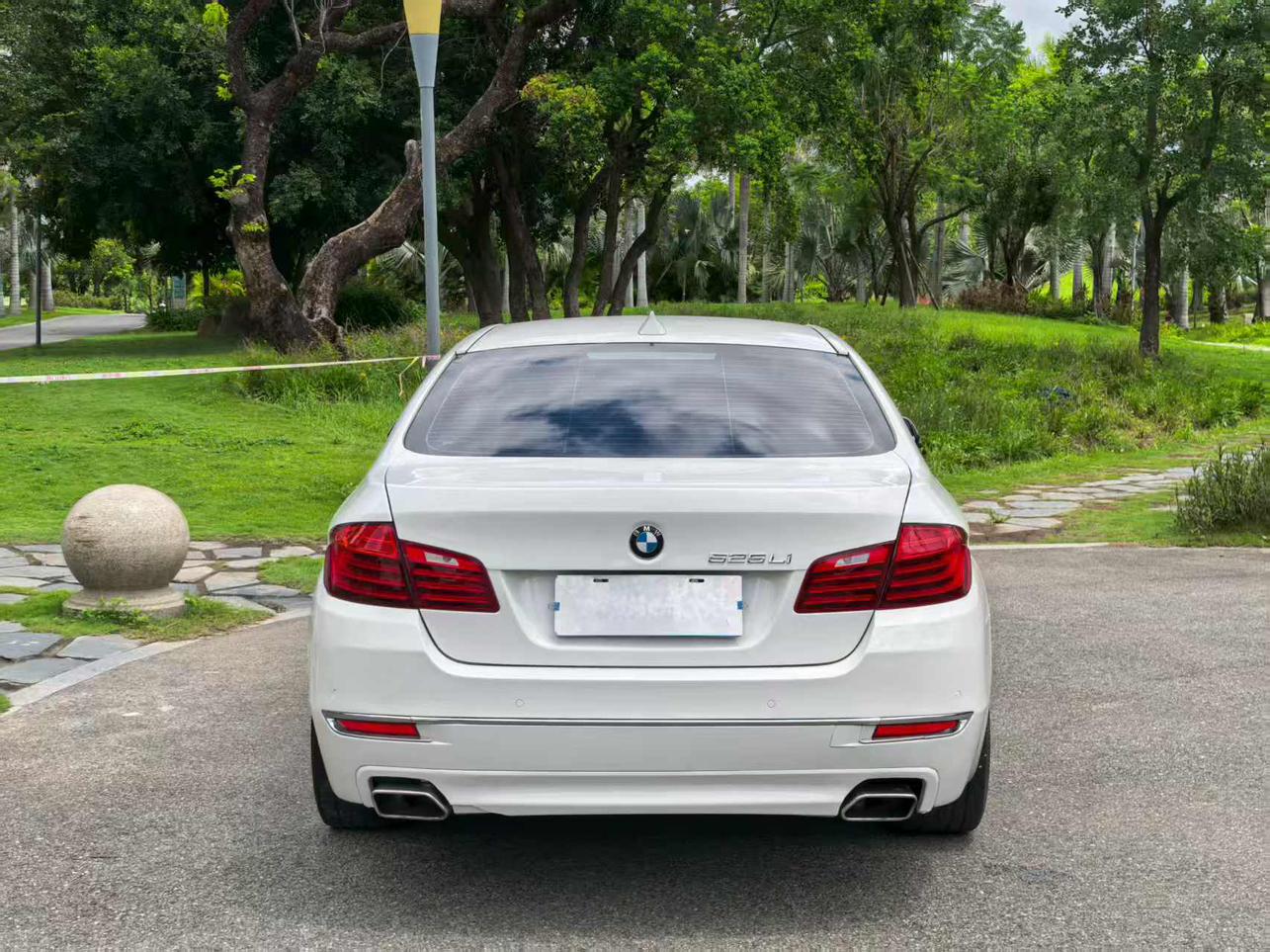 BMW 5 серии 2016 thumb 12