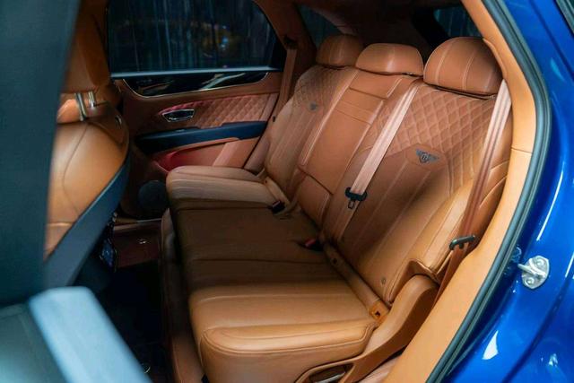 Bentley Bentayga 2022 thumb 3