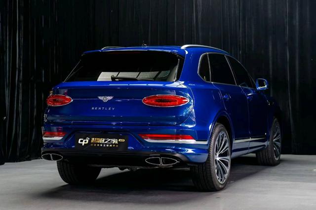 Bentley Bentayga 2022 thumb 4