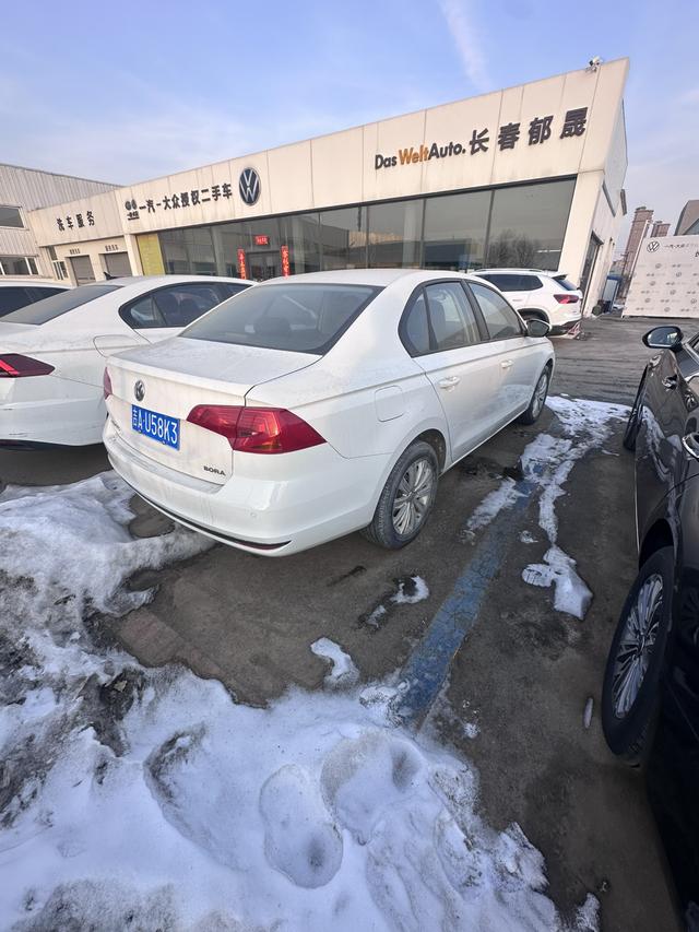 Volkswagen Bora 2019 thumb 2