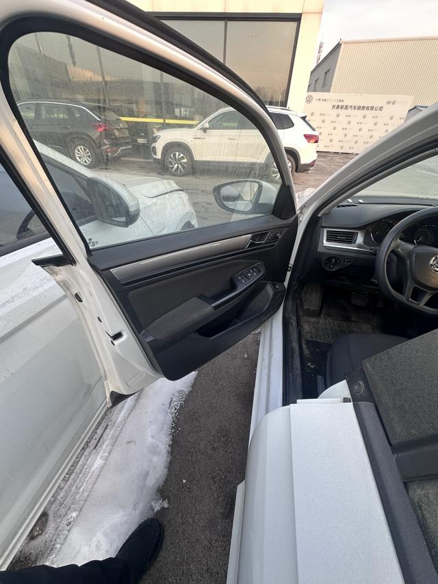 Volkswagen Bora 2019 thumb 3
