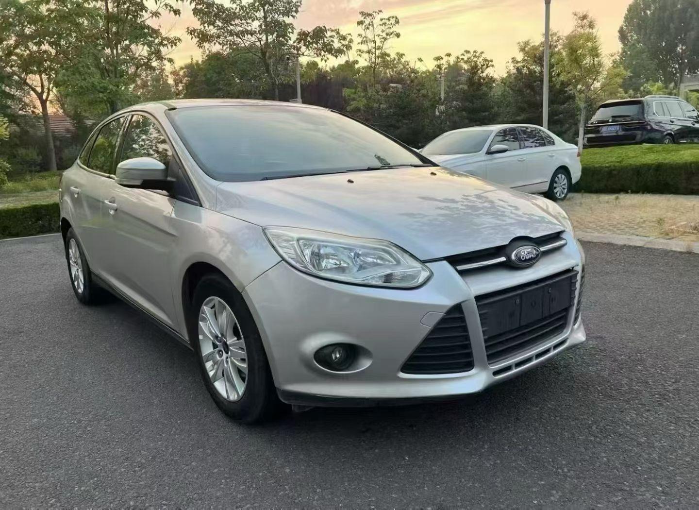 Ford Focus ST 2014 thumb 10