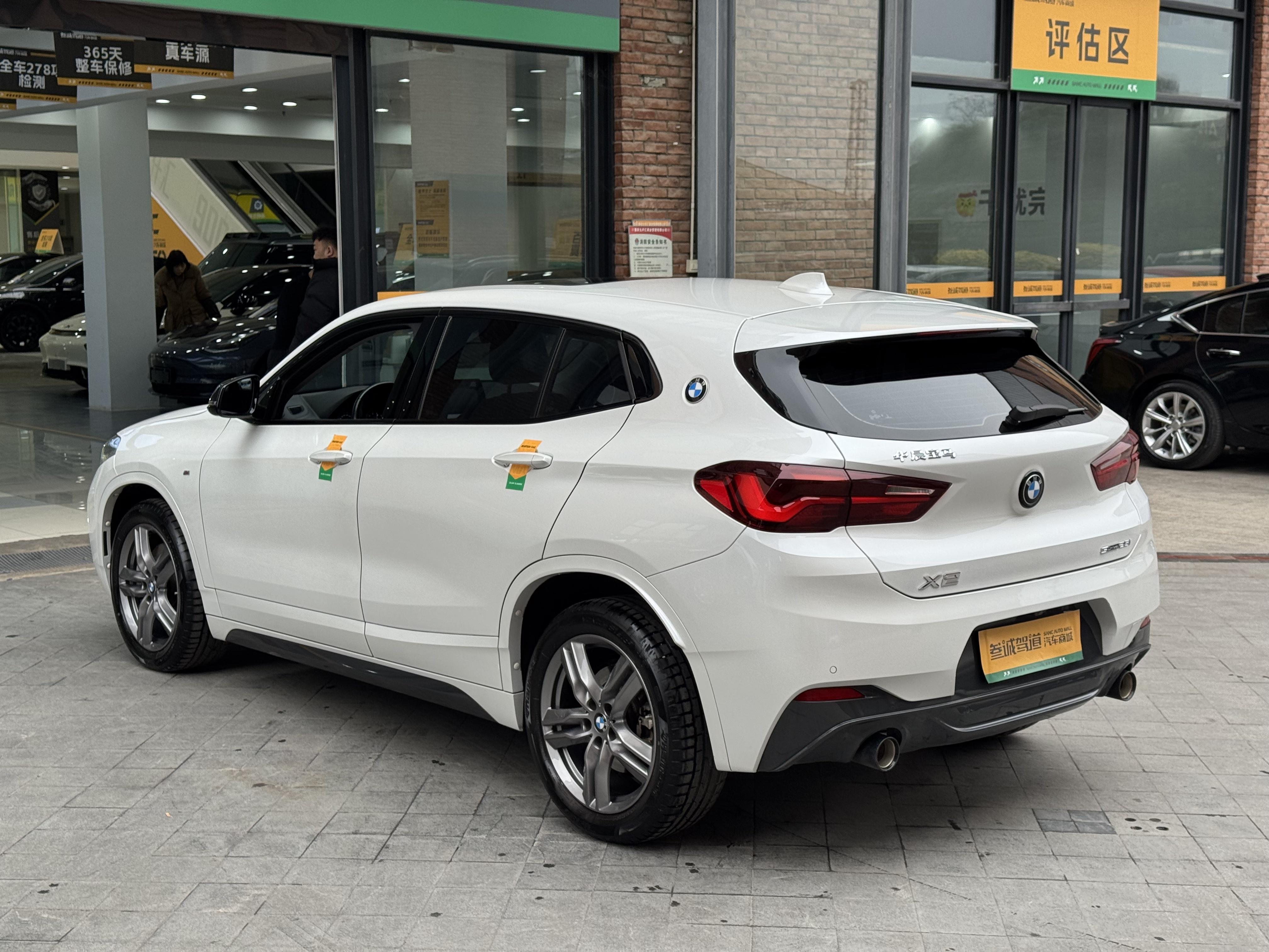 BMW X2 2023 thumb 2