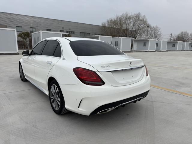 Mercedes-Benz C-Class 2020 thumb 2