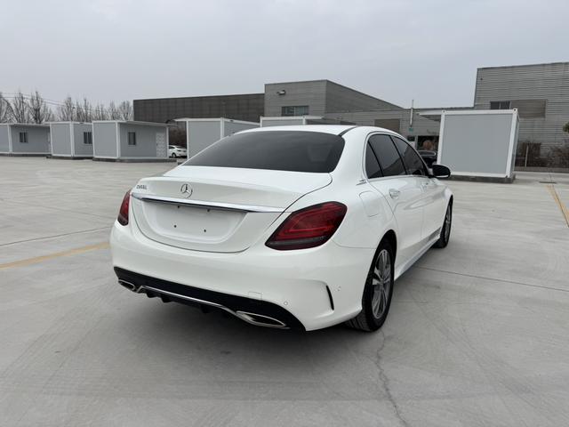 Mercedes-Benz C-Class 2020 thumb 4