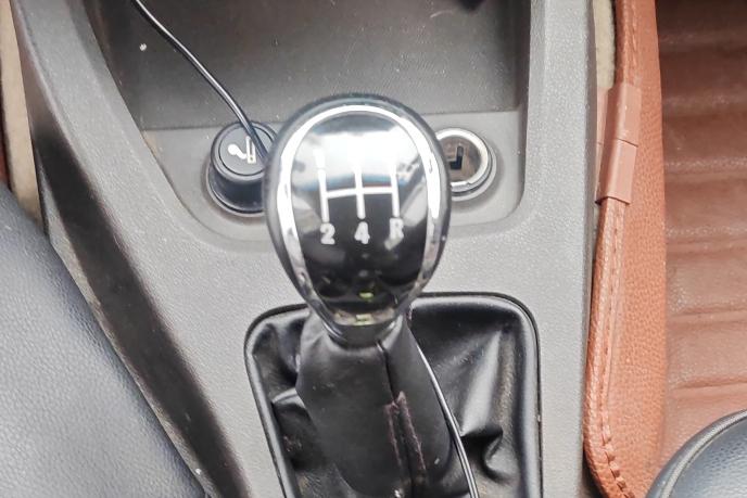 Wuling Hong Guang 2016 thumb 9