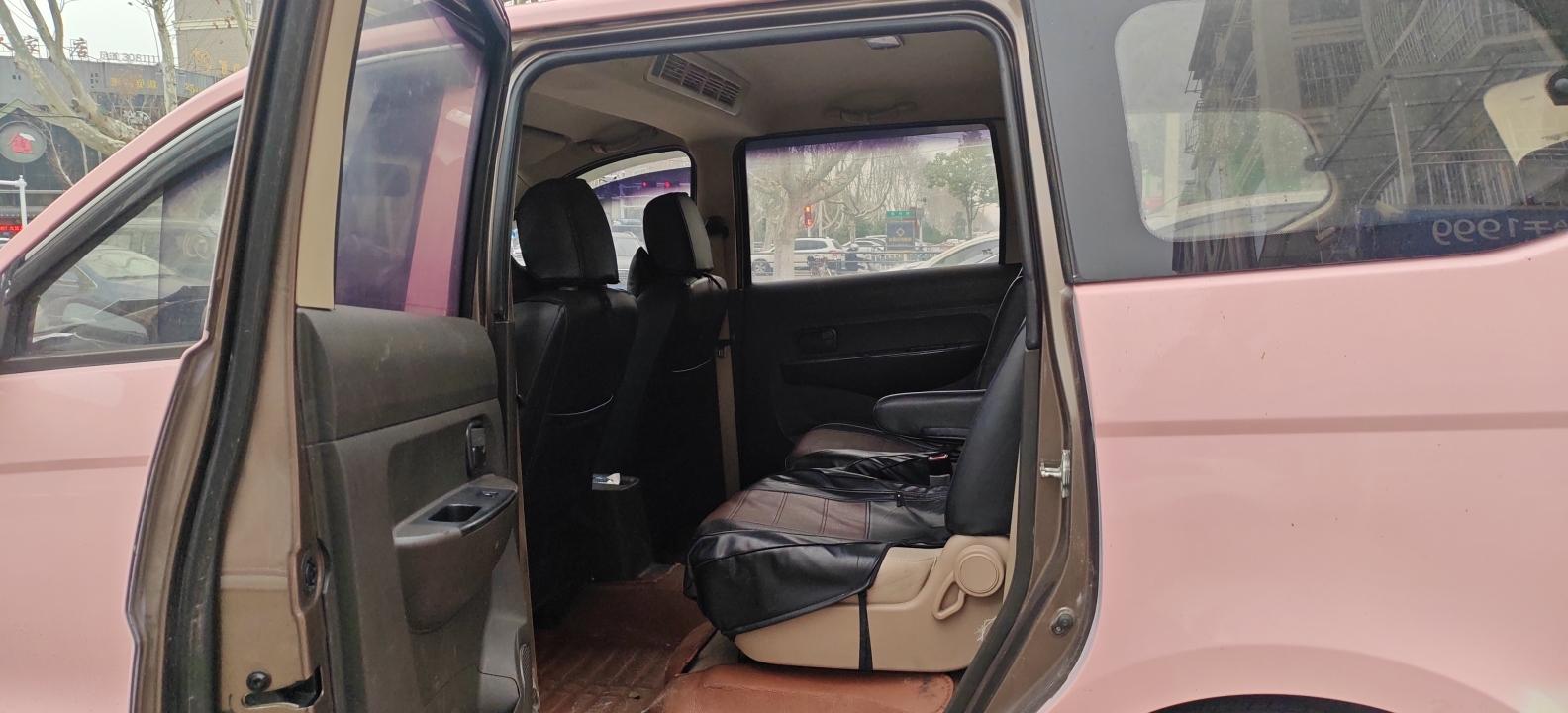 Wuling Hong Guang 2016 thumb 11