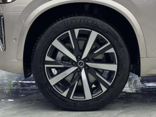 Volvo XC90 2025 1