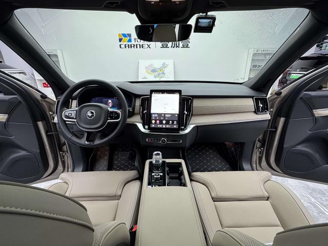 Volvo XC90 2025 thumb 6
