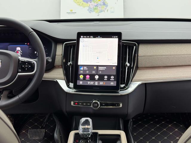 Volvo XC90 2025 thumb 7