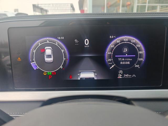 Volkswagen Passat 2025 thumb 2