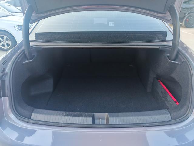 Volkswagen Passat 2025 thumb 3