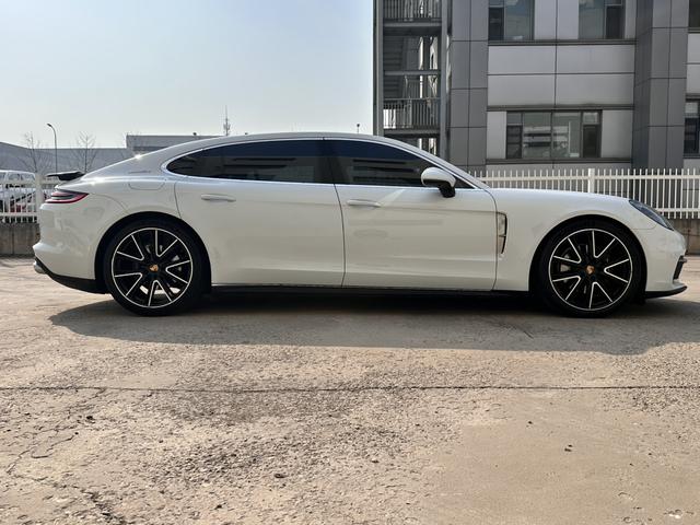 Porsche Panamera 2019 thumb 4