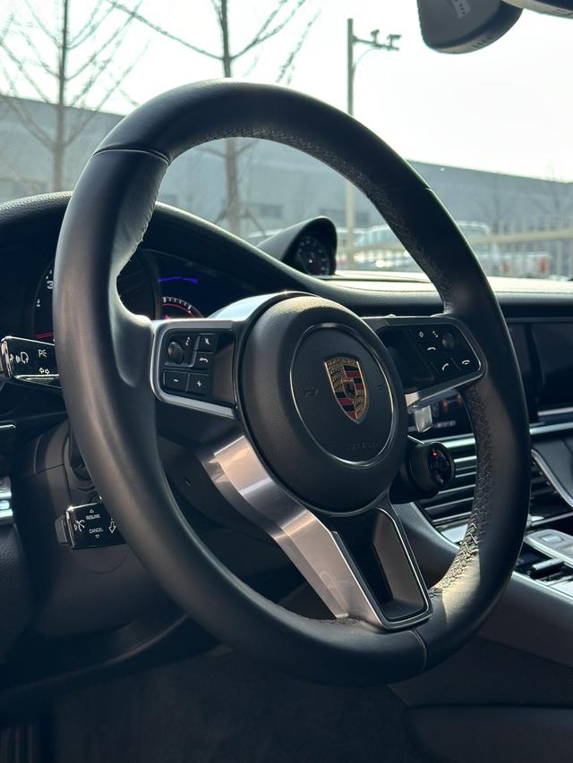 Porsche Panamera 2019 thumb 12