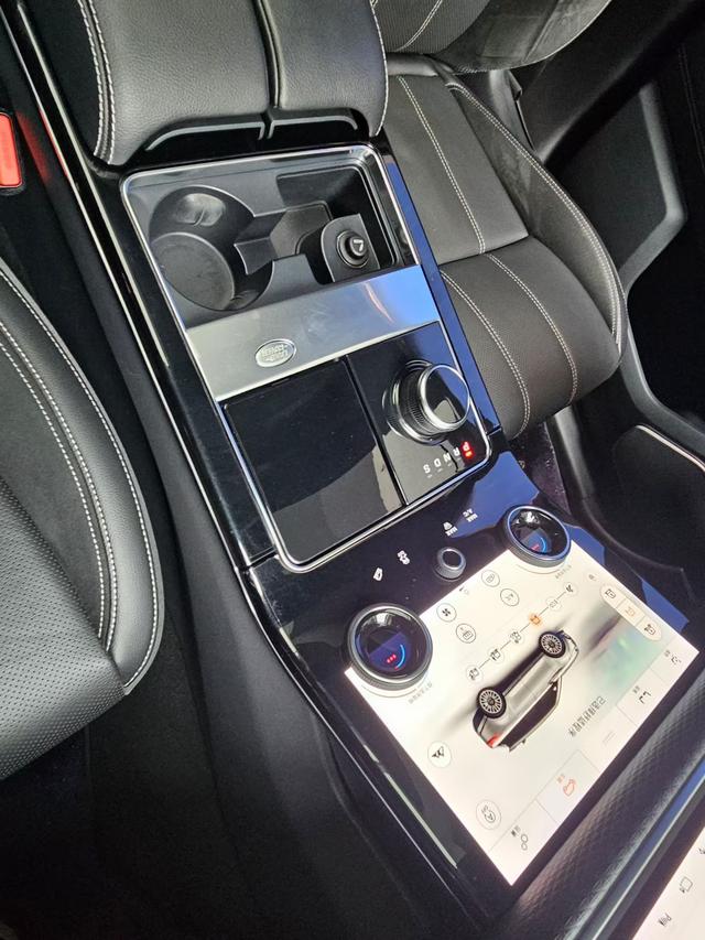 Land Rover Range Rover Evoque 2019 thumb 3