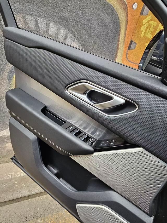 Land Rover Range Rover Evoque 2019 thumb 4
