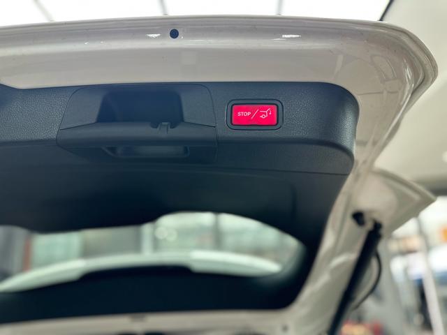 Mercedes-Benz GLB 2024 thumb 10
