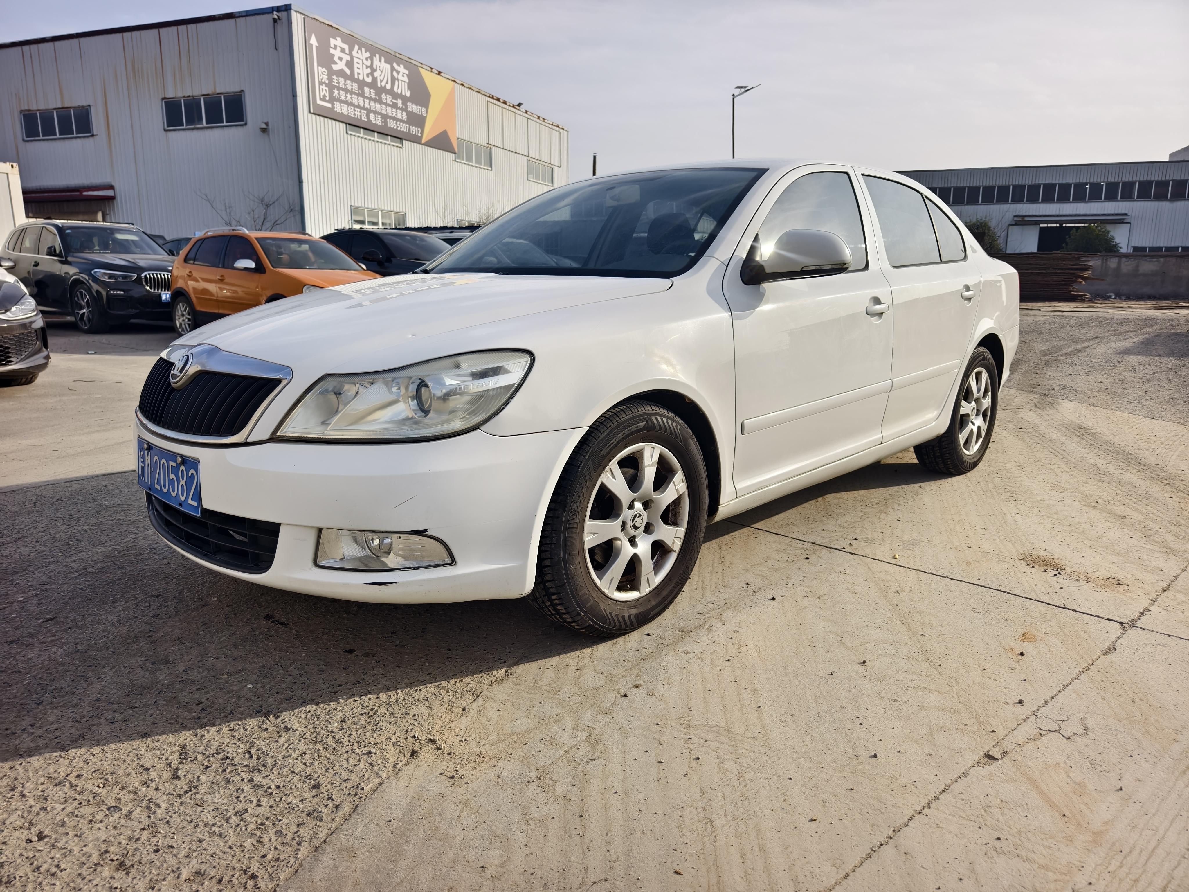 Skoda Octavia 2014 thumb 11