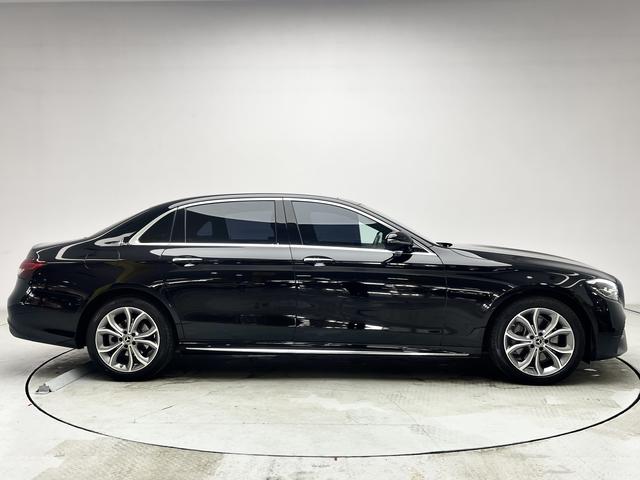 Mercedes-Benz E-Class 2023 thumb 5