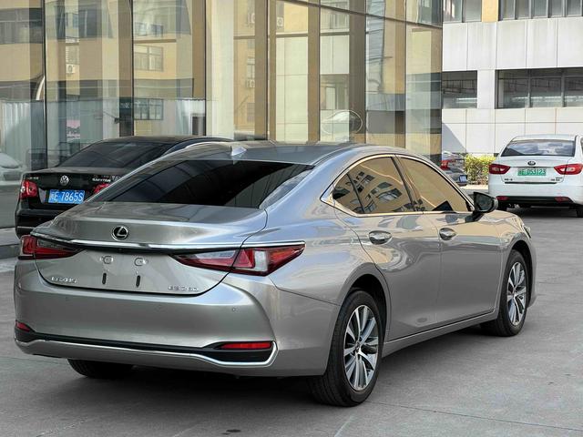 Lexus ES 2021 thumb 2