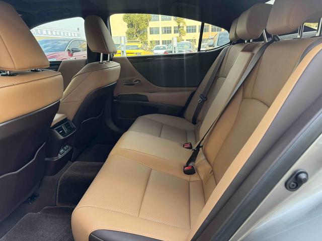 Lexus ES 2021 thumb 11