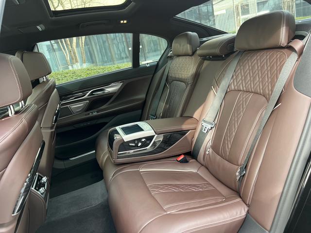 BMW 7 серии 2021 thumb 3