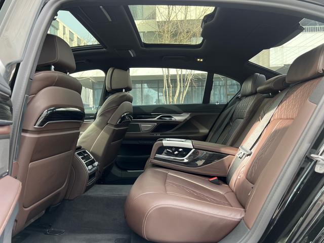 BMW 7 серии 2021 thumb 7