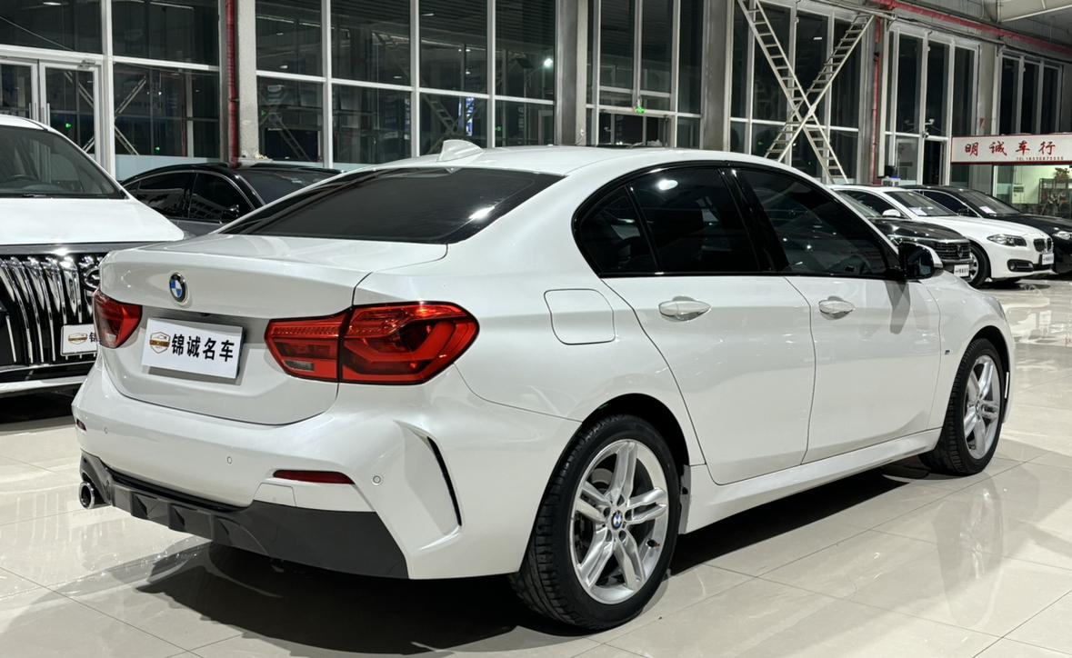 BMW 1 серии 2019 thumb 4