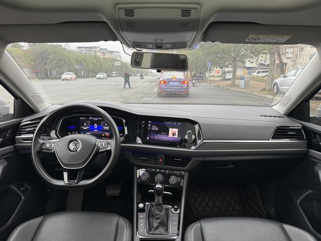 Volkswagen Sagitar 2021 thumb 5