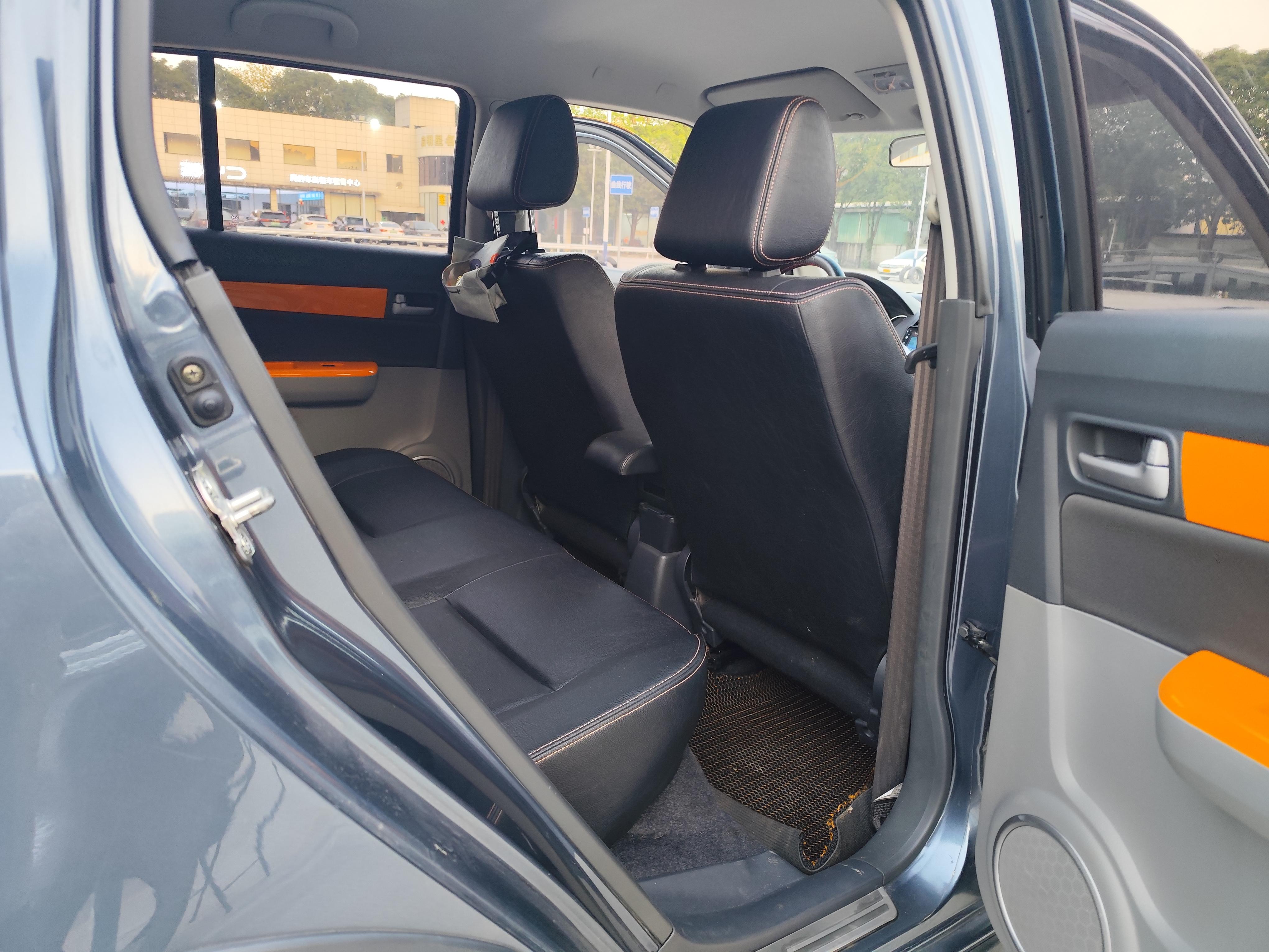 Suzuki SX4 2019 thumb 11
