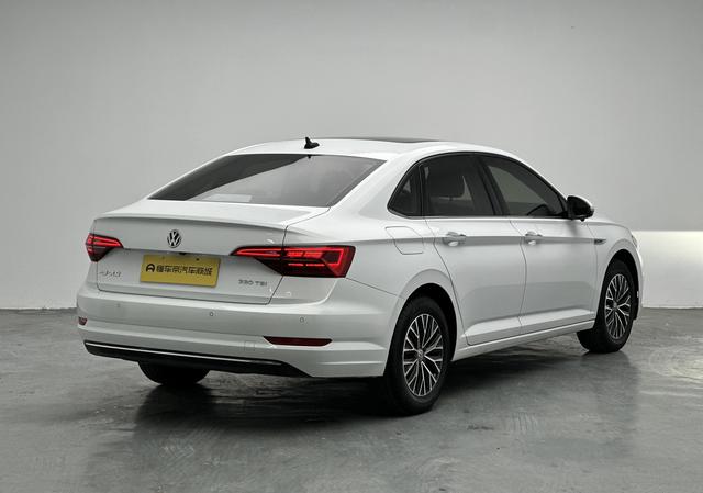 Volkswagen Sagitar 2021 thumb 4