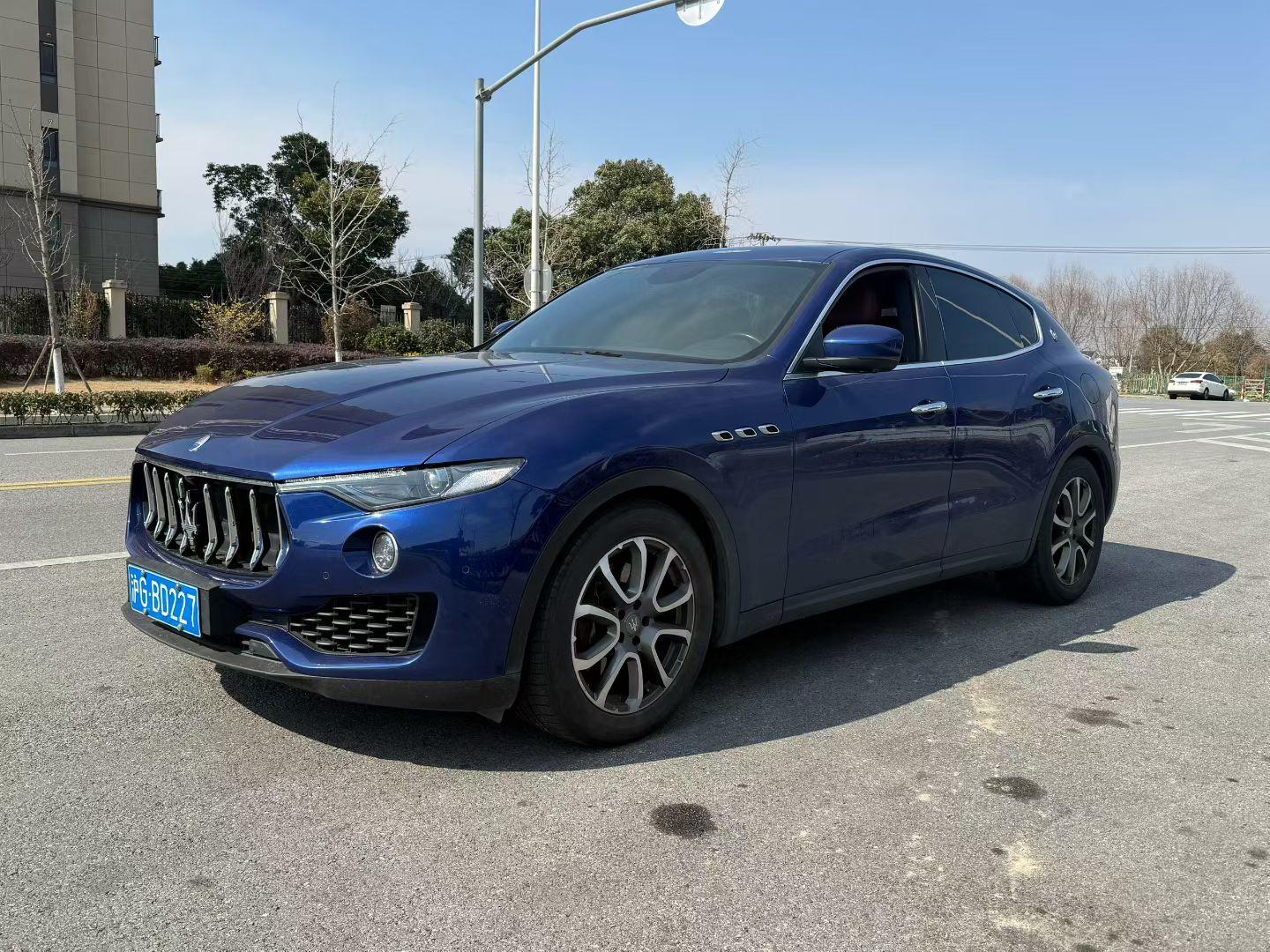 Maserati Levante 2018 thumb 8