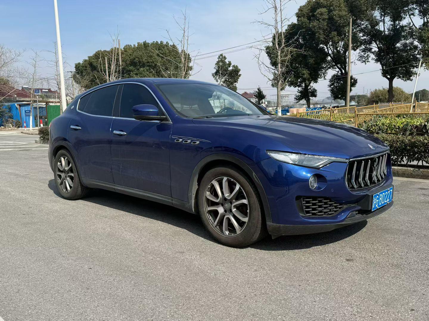 Maserati Levante 2018 thumb 10