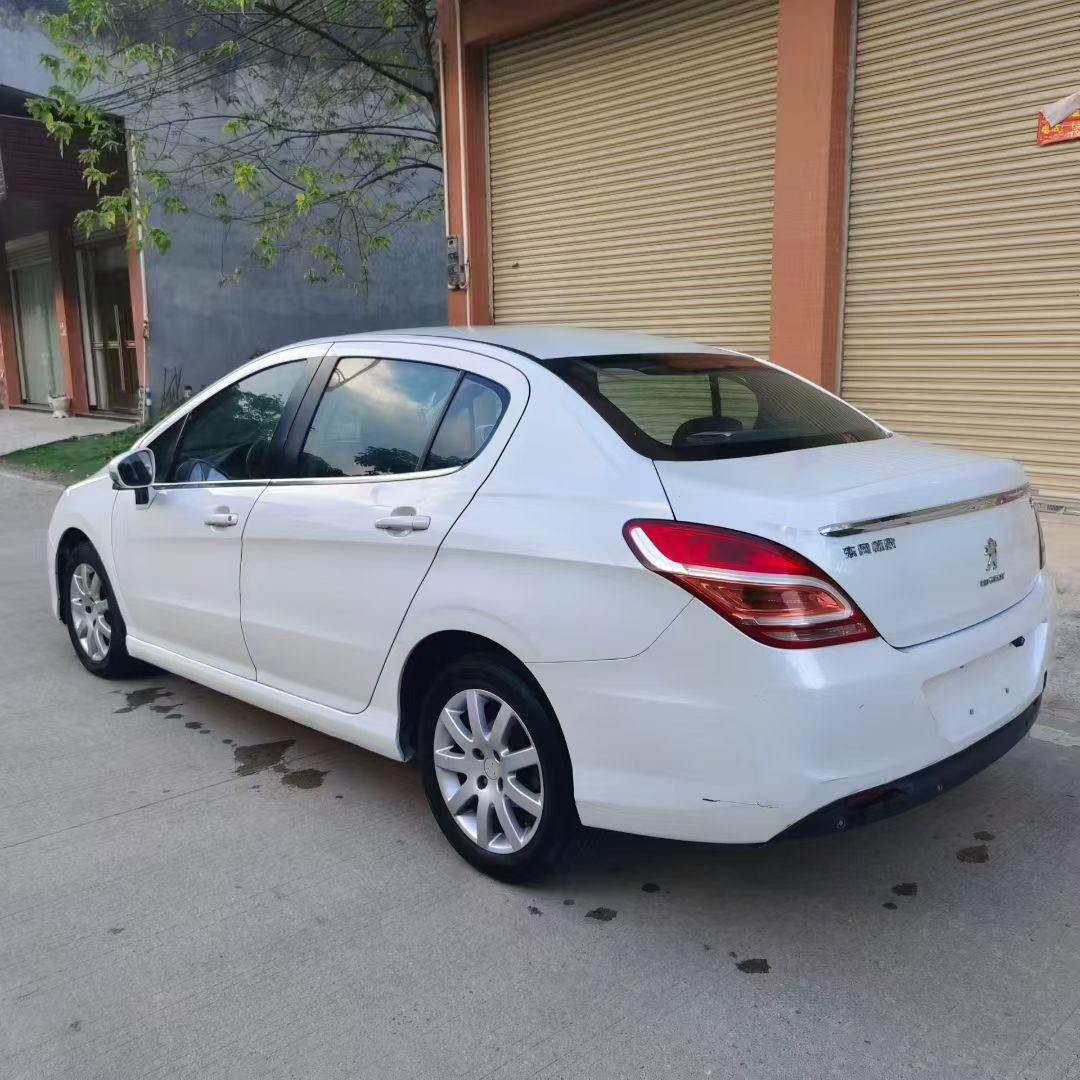 Peugeot 308 2015 thumb 2